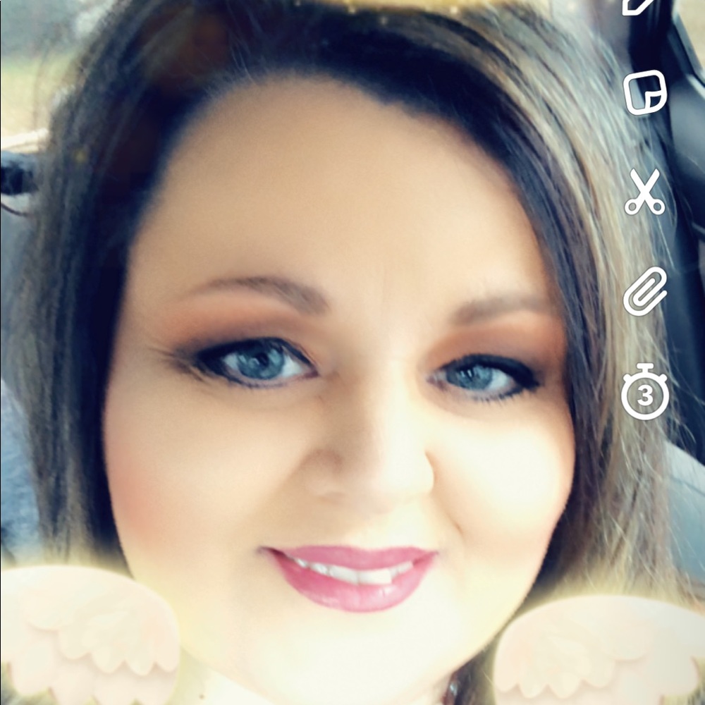 Meet your Posher, Lisa